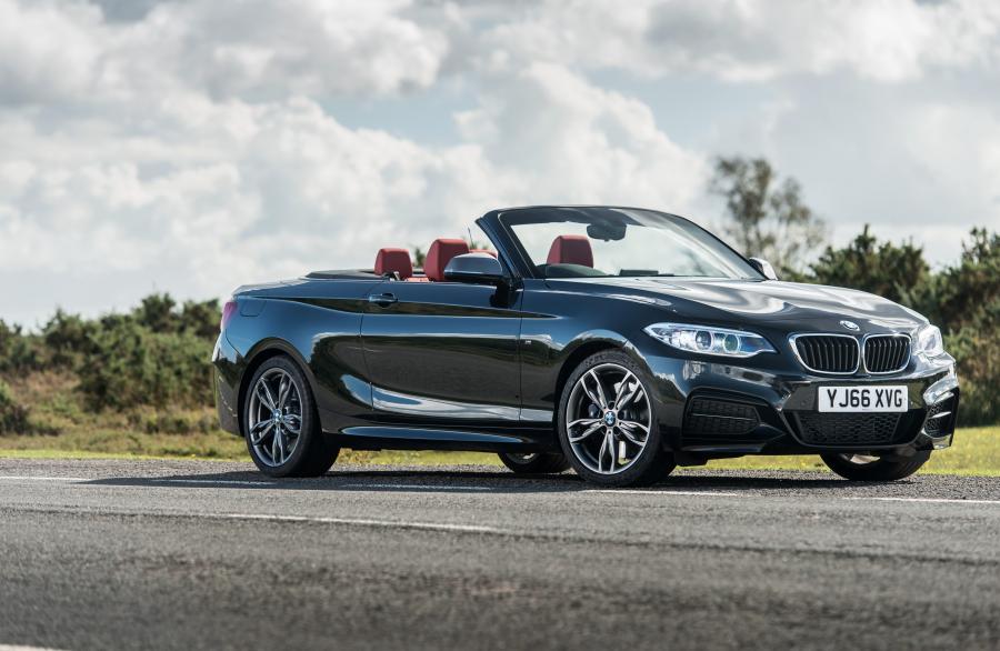  BMW M240i Convertible 2016 года  (UK) (фото 17 из 21)